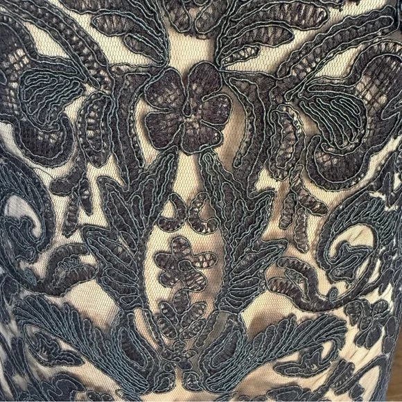 Tadashi Shoji Black Corded Embroidery Tulle 3/4 Sleeve Lace Dress Evening 12 - Picture 16 of 16